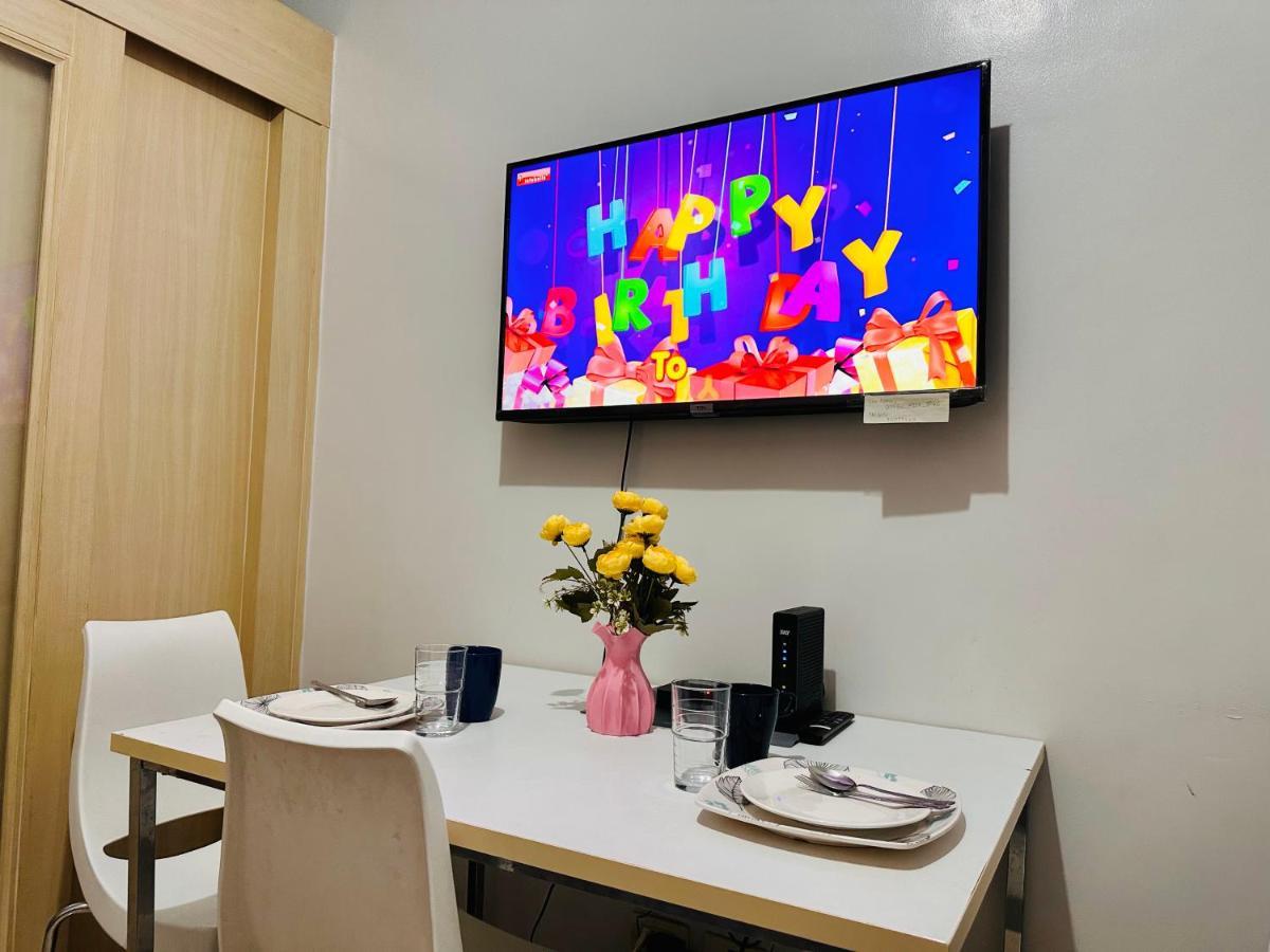 Sea 2-Br Unit With Free Parking Near Mall Of Asia Pasay Exteriör bild