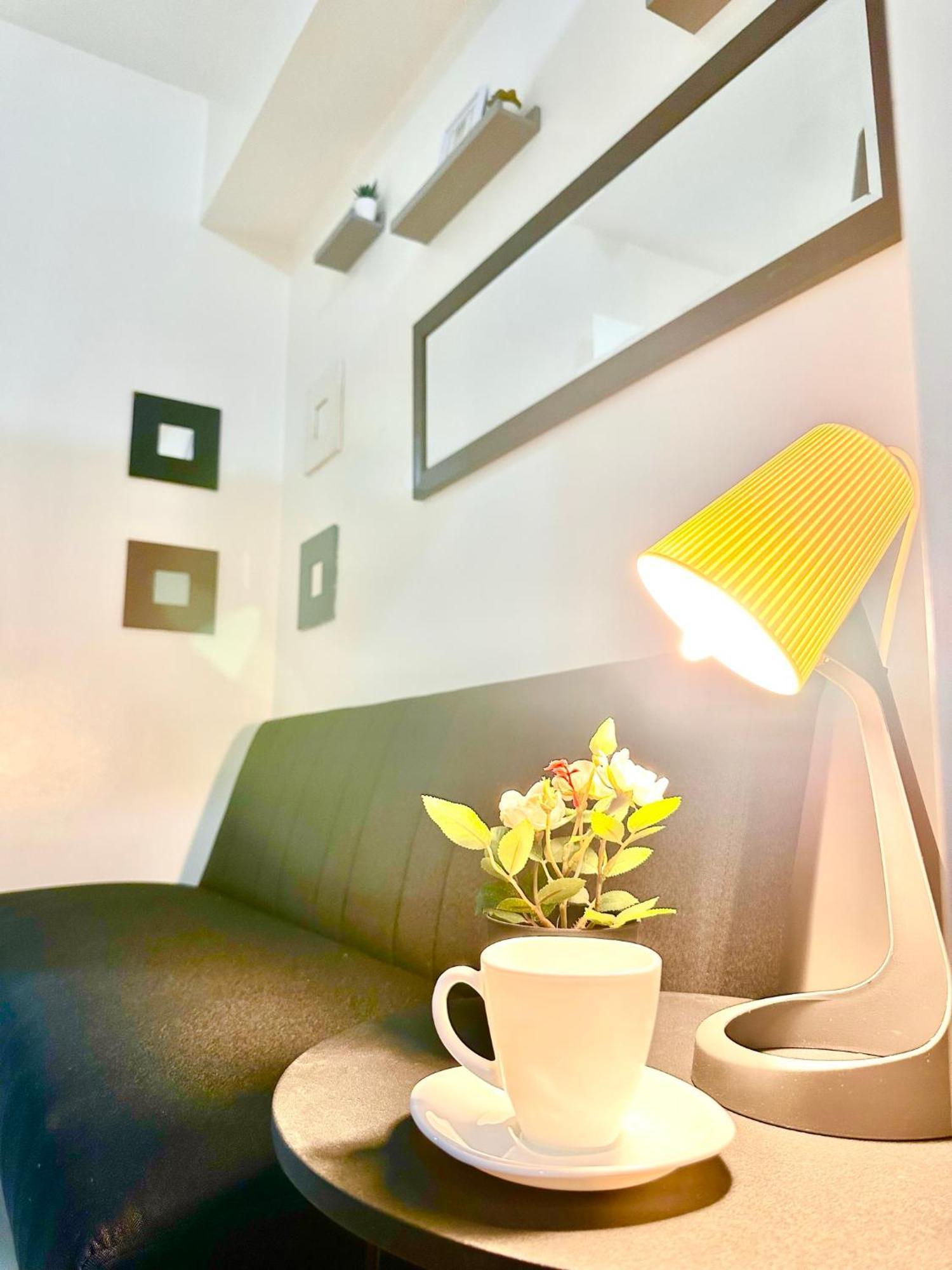 Sea 2-Br Unit With Free Parking Near Mall Of Asia Pasay Exteriör bild