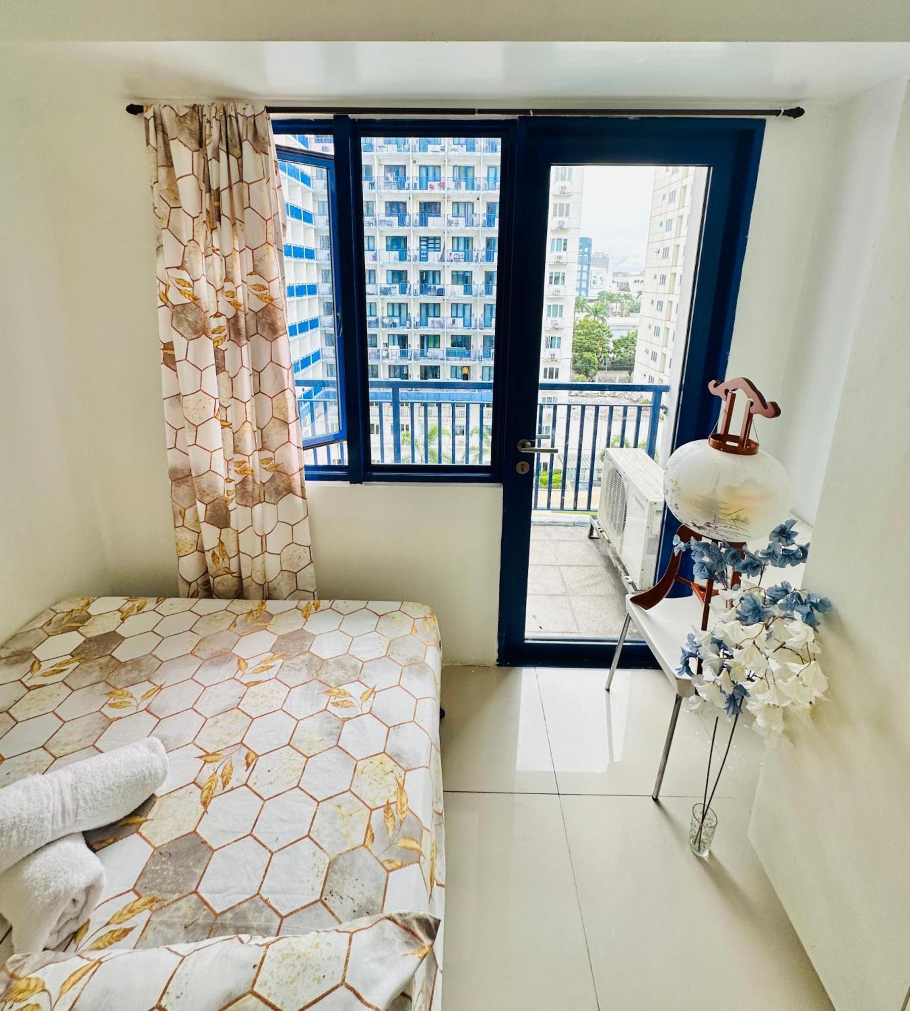 Sea 2-Br Unit With Free Parking Near Mall Of Asia Pasay Exteriör bild