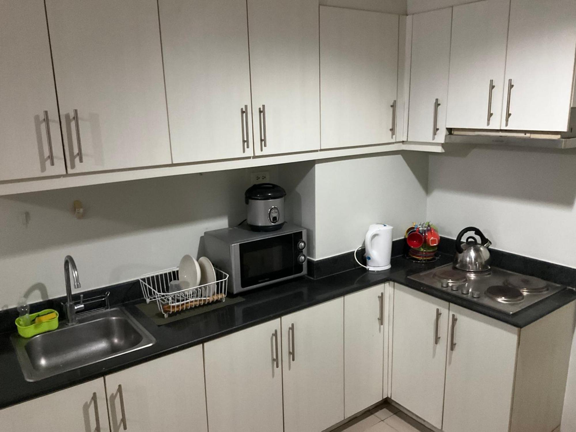 Sea 2-Br Unit With Free Parking Near Mall Of Asia Pasay Exteriör bild