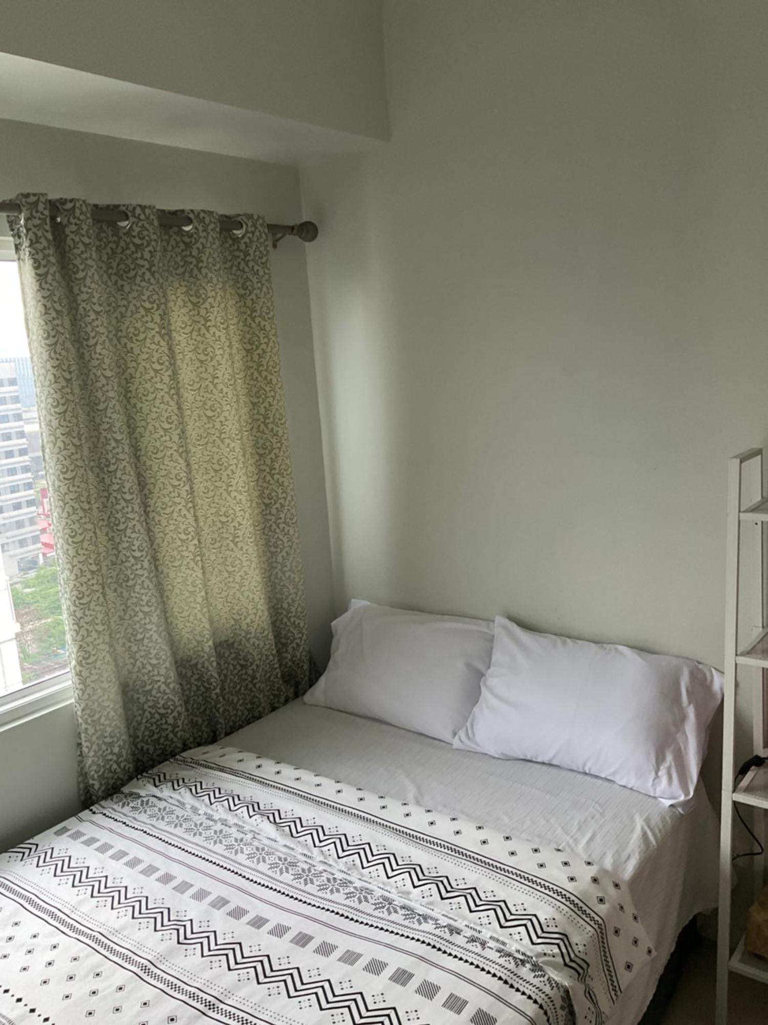 Sea 2-Br Unit With Free Parking Near Mall Of Asia Pasay Exteriör bild